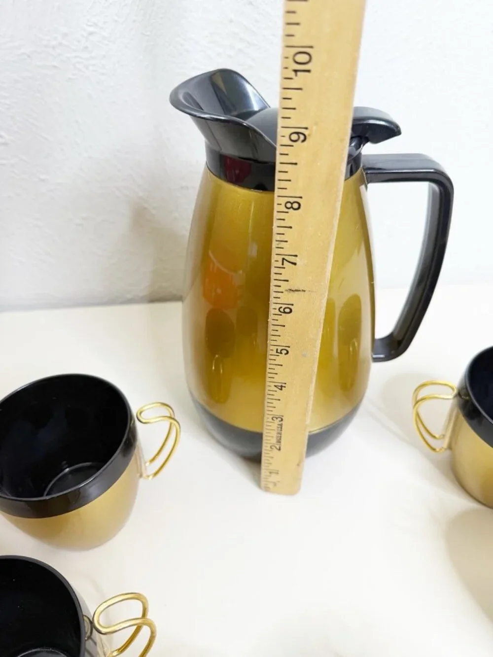 VTG West Bend Thermo-Serv Gold Black Coffee Carafe Set 6 Mugs MCM EUC